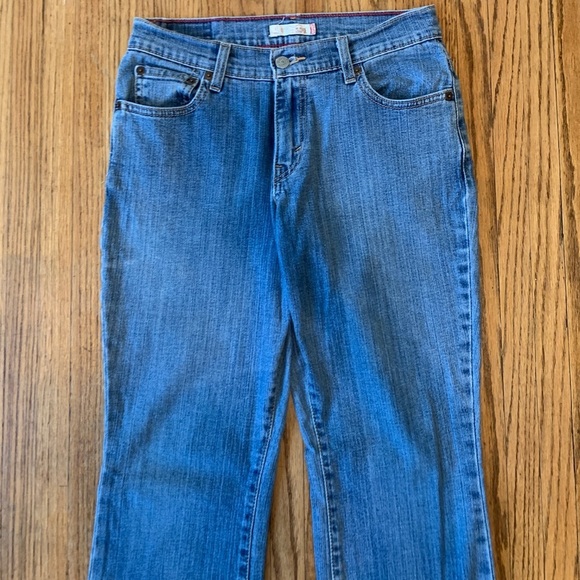 VTG 2000s y2k Levis 550 Relaxed Boot Cut Flare Med Wash Jeans 4 Short Stretch - Picture 3 of 8